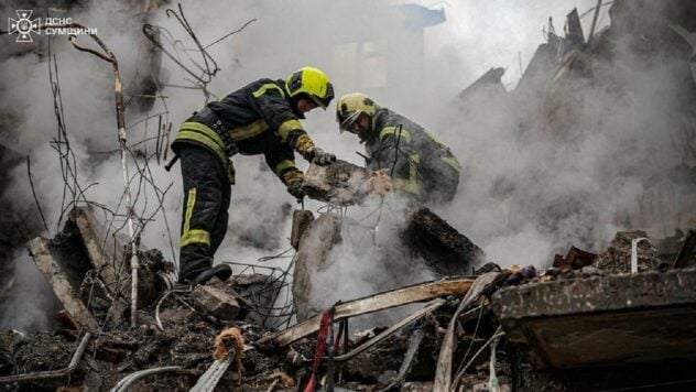 El cuerpo de la niña no fue encontrado: en Sumy terminaron de limpiar los escombros de un edificio de cinco pisos edificio que fue alcanzado por un UAV