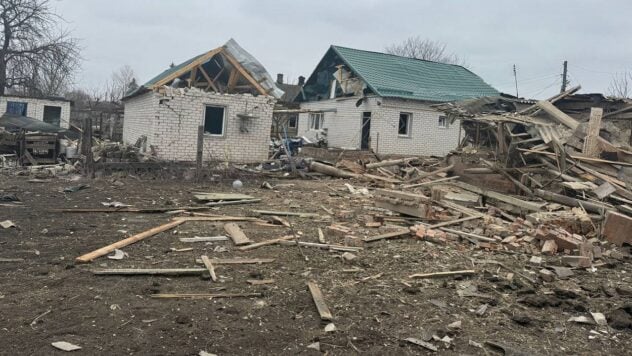 La Federación Rusa atacó Volchansk con bombas aéreas: hubo una víctima mortal y 12 casas resultaron dañadas