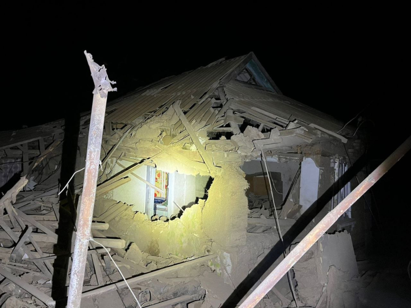 Serie de explosiones en Krivoy Rog: 2 Shaheds fueron derribados, los escombros cayeron sobre un edificio de cinco pisos