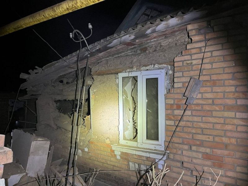 Serie de explosiones en Krivoy Rog: 2 Shaheds fueron derribados, los escombros cayeron sobre un edificio de cinco pisos