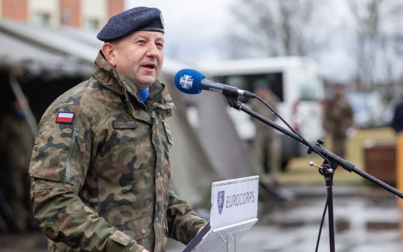 El general polaco que enseñaba al ejército ucraniano fue despedido de su cargo: qué pasó