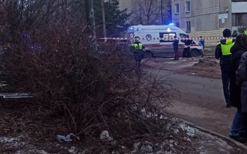 B en San Petersburgo, un dron se estrelló contra un edificio de gran altura: vídeo, foto