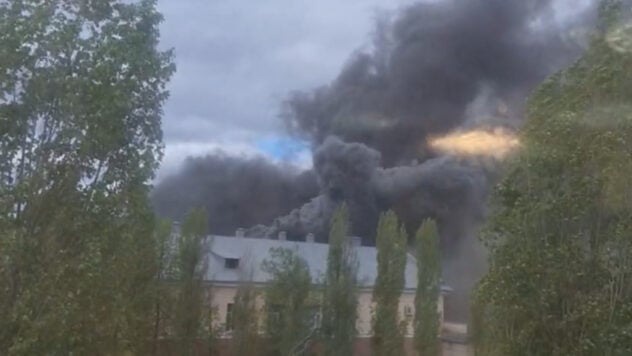 Se produjo un potente incendio en una planta de construcción de maquinaria en Voronezh: hay muertos