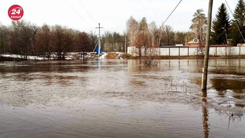 Lavado como arena : en la región de Oremburgo el agua derribó un puente de hormigón armado