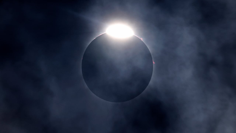 Eclipse solar del 8 de abril de 2024: fotos y vídeos apareció