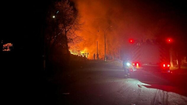Huelga en el centro de Kupyansk: una casa se incendió, dos hombres en el hospital