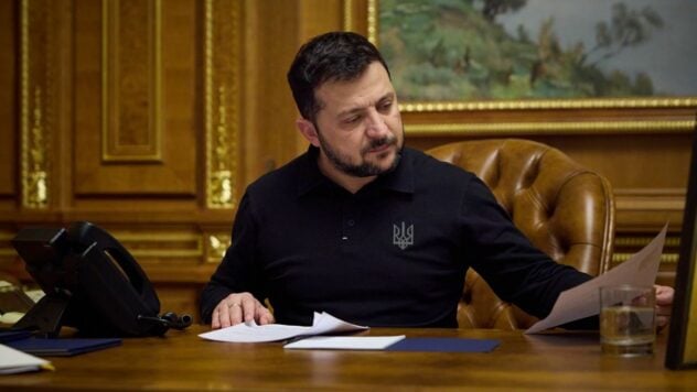 Aquellos con una aptitud física limitada debían someterse a un segundo examen médico: Zelensky firmó el proyecto de ley de seguridad social 