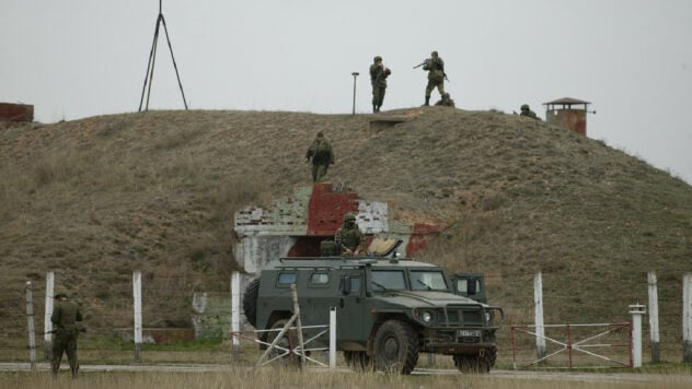 Los ocupantes cavaron 100 kilómetros de fortificaciones en la costa de Crimea: Gumenyuk