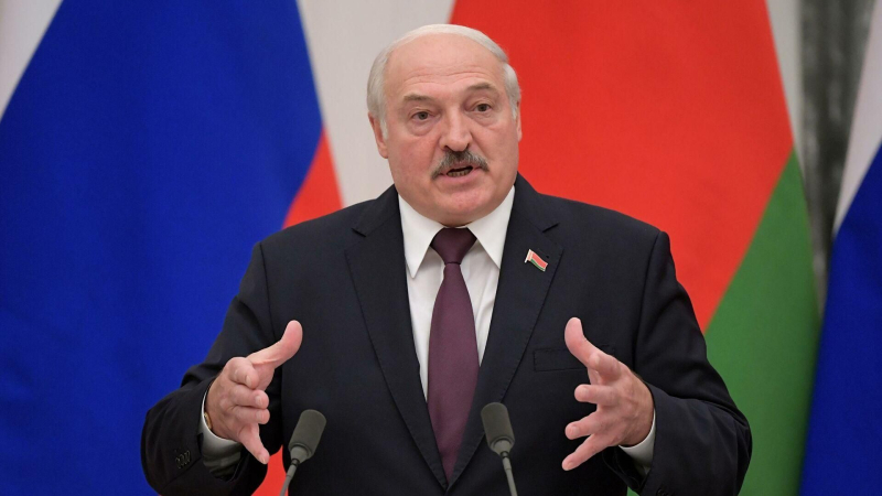 Siguiendo el ritmo de Putin: Lukashenka encontró un hotel de lujo residencia en la orilla del embalse