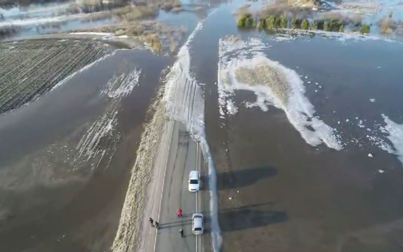 Inundaciones a gran escala en regiones rusas: miles de casas ya están bajo el agua (vídeo)