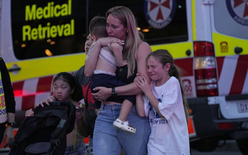 En Un hombre de Sydney cometió una masacre en un centro comercial: seis muertos