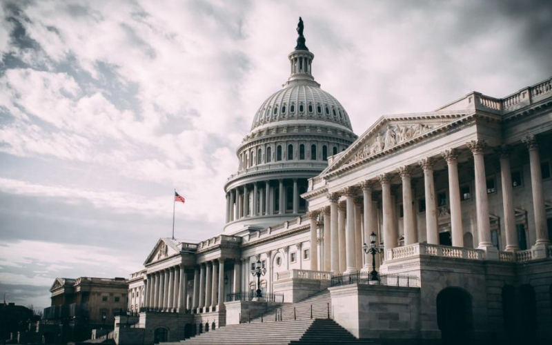 Borrador proyecto de ley sobre asistencia a Ucrania: cómo votaron en el Senado de EE.UU.