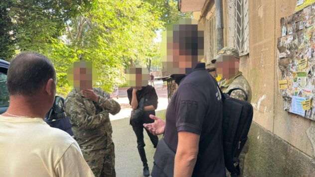 Ganó $1 millón de evasores del servicio militar obligatorio: el OSE expuso a un funcionario de TCC en Odessa