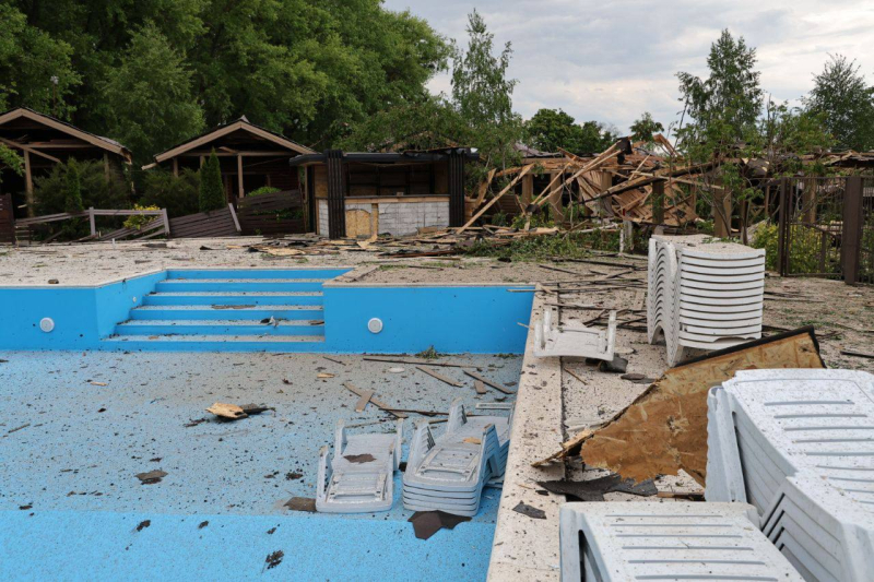 Ataque de Iskander en un centro recreativo en la región de Jarkov: ya hay siete víctimas y 28 heridos