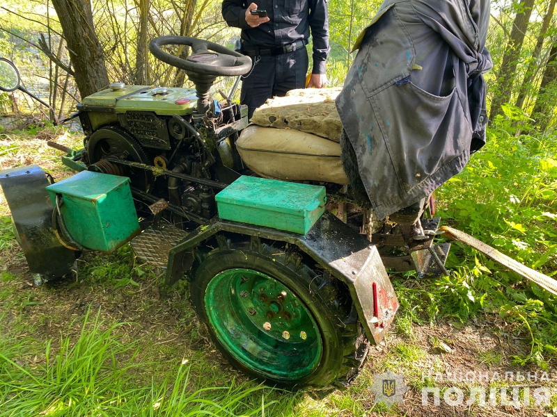 En la región de Sumy, un hombre de 57 años hombre en un tractor casero se ahogó en el río 