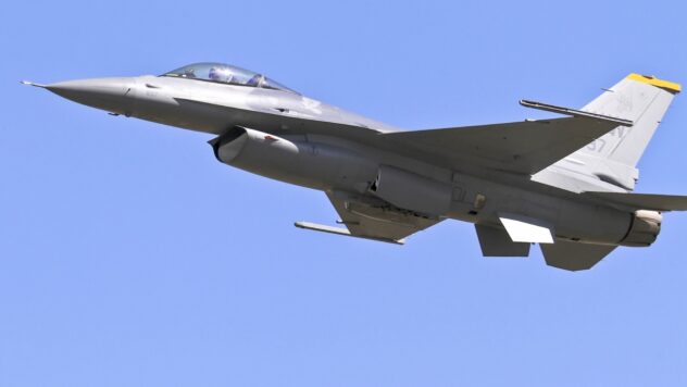 Dentro de un mes, Dinamarca transferirá aviones de combate F-16 a Ucrania - Frederiksen
