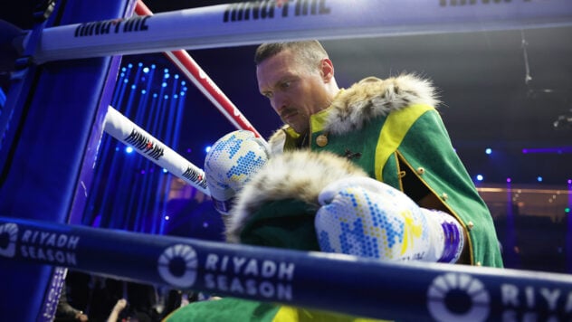 Alexander Usyk y Tyson Fury entraron al ring