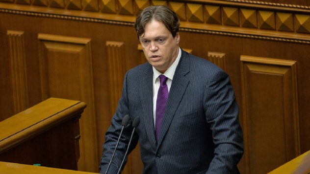 VASK arrestó en ausencia al exjefe del Fondo de Propiedad Estatal Sennichenko