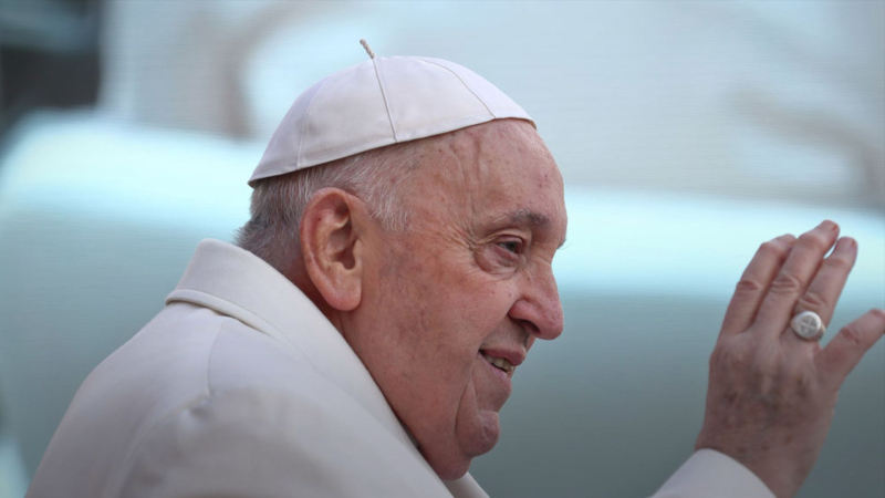 Suiza invitó al Papa a la Cumbre Mundial por la Paz