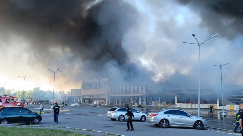 La Federación Rusa atacó un centro comercial en Jarkov: sí, muertos, heridos, muchos desaparecidos