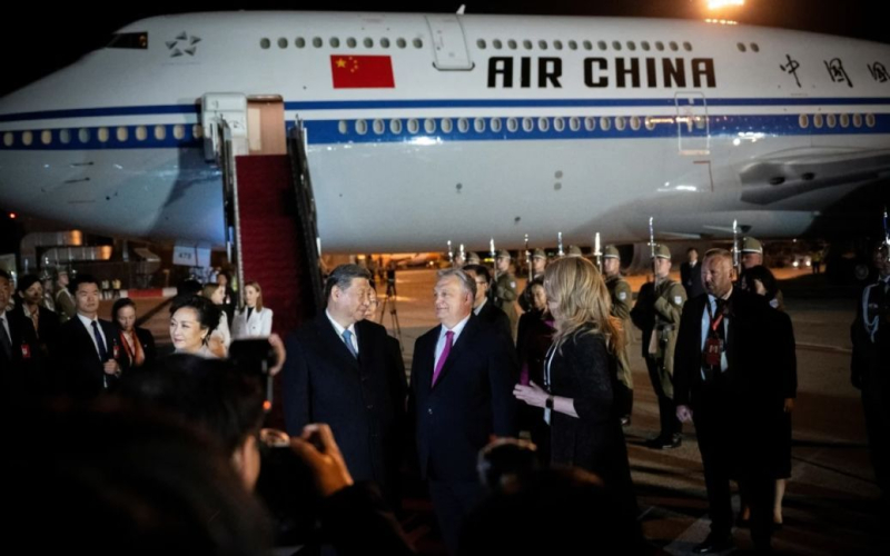 El jefe del Partido Popular La República de China llegó de visita a Hungría