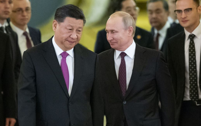 China, cuidado: Putin llamó hermanos a los chinos (vídeo)