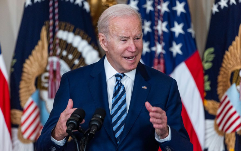 Biden instó a sus donantes a no abandonarlo después de un debate fallido – Bloomberg