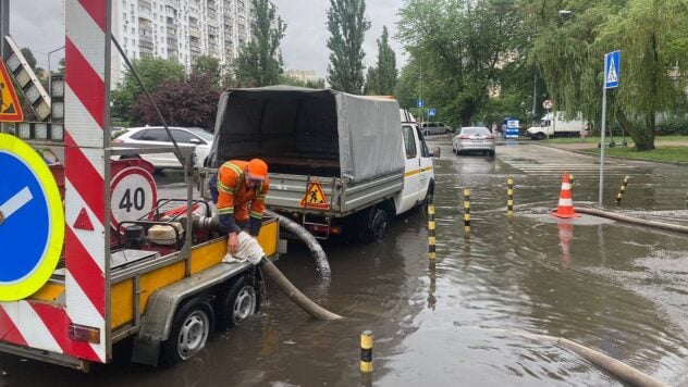 La lluvia inundó Kiev: hay lagos en las carreteras, el transporte público está retrasado
