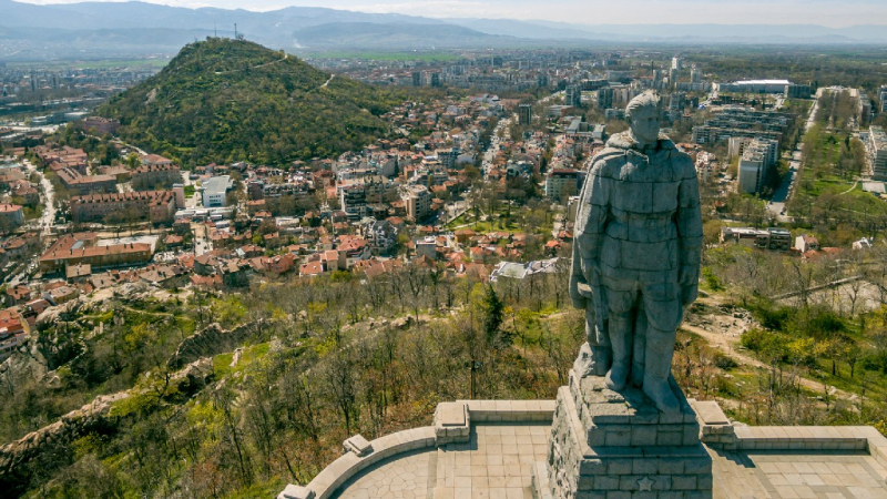 De monumentos conmemorativos de duelo a 