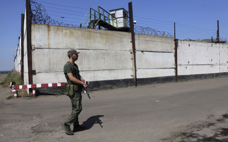 Prisioneros en Rostov tomó como rehenes a los empleados del centro de prisión preventiva