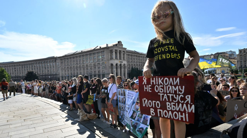Liberen a Azov: en el aniversario de la Tragedia de Elena, se realizaron manifestaciones en ciudades ucranianas