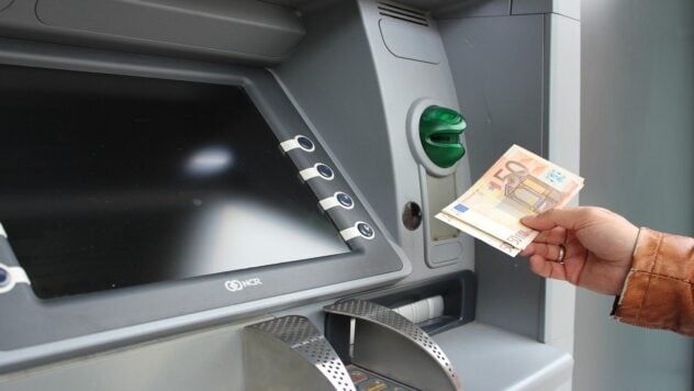 Límite para retiro de efectivo en el extranjero: restricciones de diferentes bancos de Ucrania