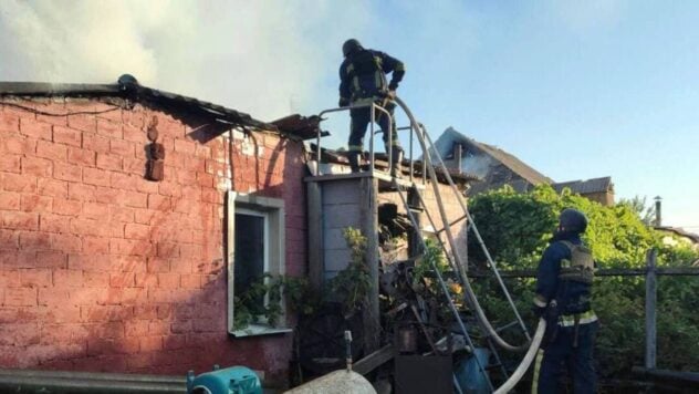 Bombardeo de la región de Jarkov con misiles S-300: una casa en llamas, dos víctimas 
