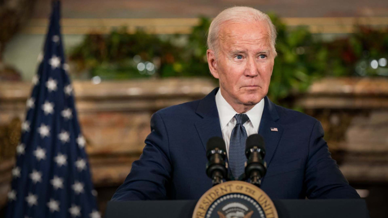 Biden delegó sus poderes bajo la ley sobre apoyo a Ucrania a los jefes del Ministerio de Finanzas y del Departamento de Estado
