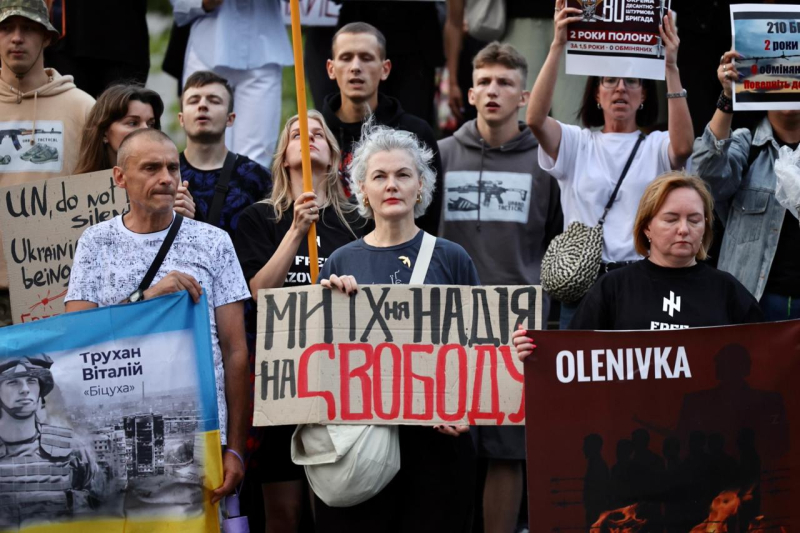 Free Azov: en el aniversario de la tragedia de Elena, se llevaron a cabo manifestaciones en ciudades ucranianas