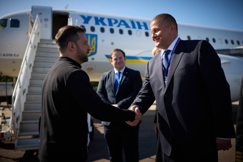 Zaluzhny se reunió con Zelensky desde un avión en Gran Bretaña: foto elocuente
