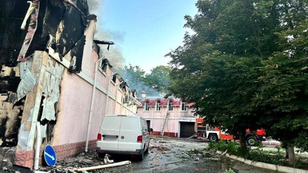 Los rusos bombardearon Jersón dos veces por la mañana: se sabe que cinco personas resultaron heridas