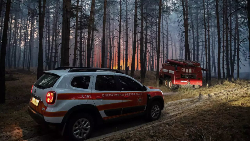 Un incendio forestal en la región de Poltava ha cubierto 700 hectáreas, la gente está siendo evacuada