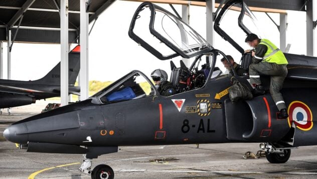 Francia ha entrenado al primer grupo de pilotos ucranianos en aviones Alphajet