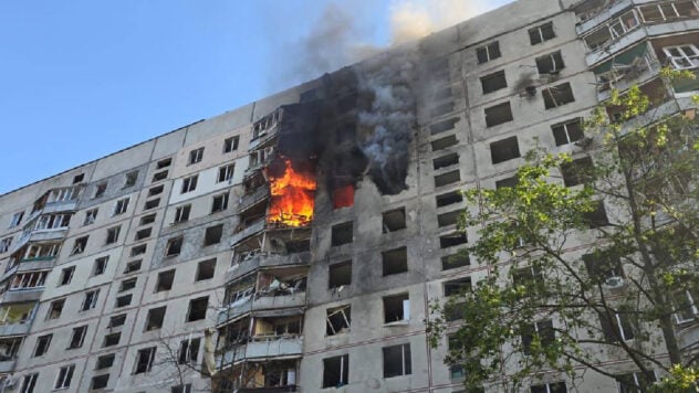 Explosiones en Jarkov: la Federación Rusa golpeó un edificio de gran altura con KAB, hay un persona muerta