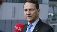 Las próximas 72 horas serán decisivas: ¿tiene alguna perspectiva la ofensiva rusa en la región de Kursk? /></p>
<p> Oficialmente, la Federación Rusa deportó a 19.000 niños, pero la cifra es mucho mayor – Lubinets </p>
<p><img decoding=