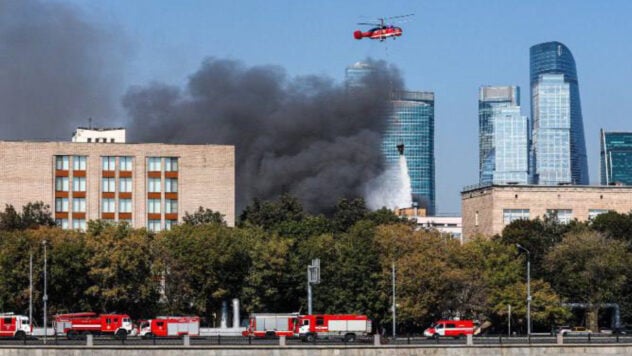 Se ha producido un incendio a gran escala en Moscú: dos helicópteros y un barco lo están apagando out