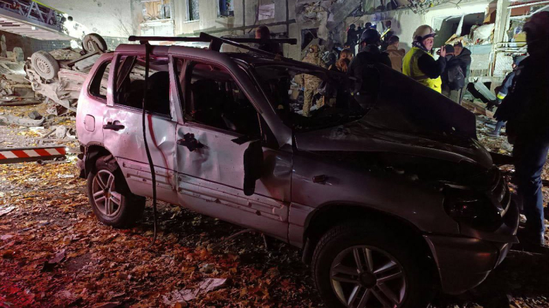 Explosiones en Jarkov: los rusos La Federación chocó contra un edificio de gran altura, un niño murió, 30 víctimas