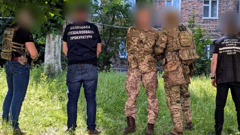 Les entregué a mis colegas información sobre armas y rutas: un guardia fronterizo estaba condenado por traición en Volyn