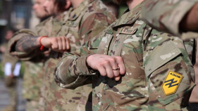 34 combatientes de Azov regresaron del cautiverio ruso en el último intercambio: Prokopenko