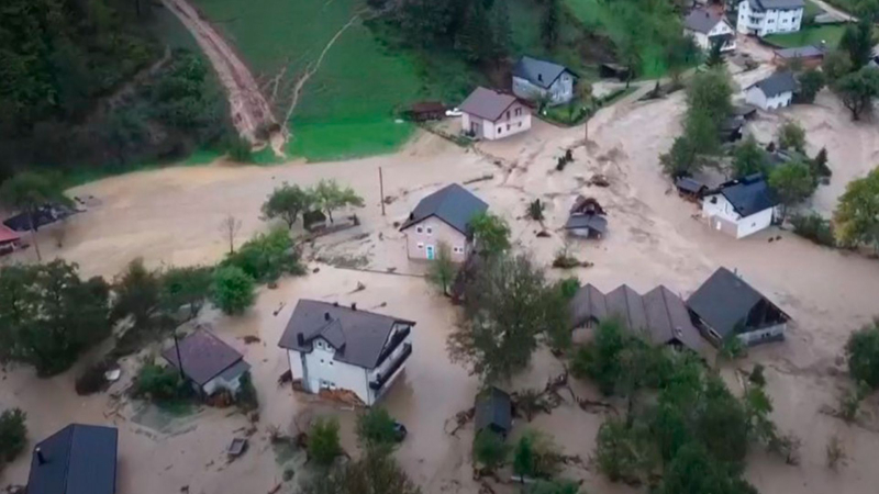 Víctimas, una ciudad cerrada, problemas de luz y comunicación: inundaciones a gran escala en Bosnia y Herzegovina