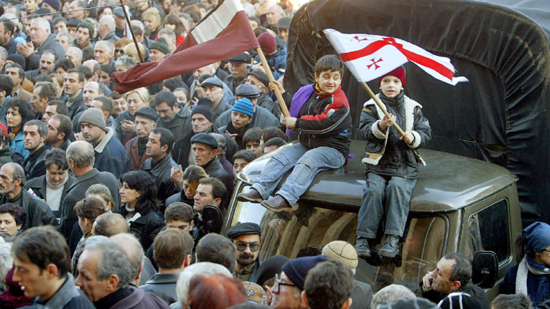 Investigación, protestas y amenazas de guerra: ¿se repetirá la Revolución Rosa en Georgia?