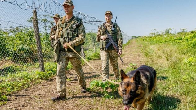 Vagué por el bosque durante días: los guardias fronterizos detuvieron a un ucraniano que intentaba escapar a Polonia