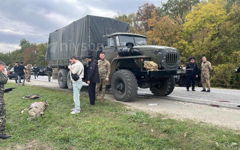 B En Chechenia, un convoy de la Guardia Rusa fue baleado: un militar murió (vídeo)