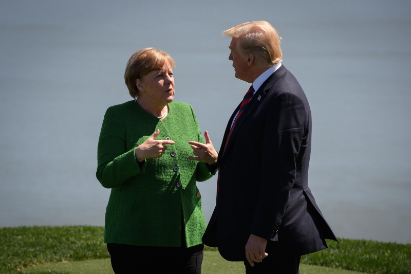 Fascinada por Putin: Merkel describió a Trump en sus memorias